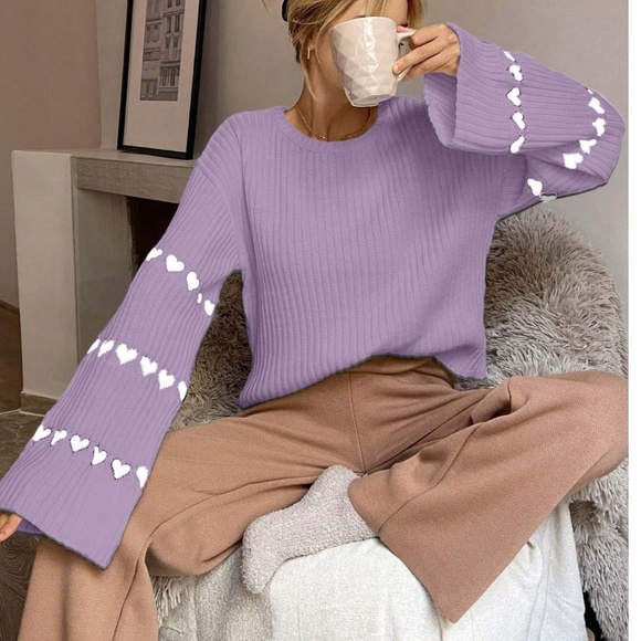 Cozy Solid heart Print Bell Sleeve Loose Fit Sweater Top - Picture 2 of 9